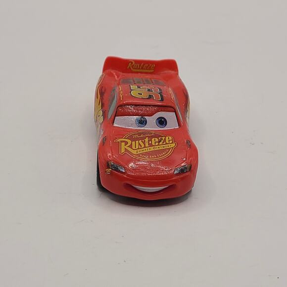 Lightning McQueen. Cake topper. Light weight plastic car. - Picture 2 of 5